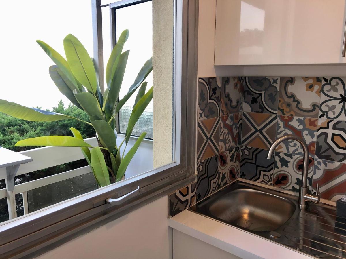 Charmant Studio Avec Terrasse Vue Mer A 50 M Sainte-Maxime Zewnętrze zdjęcie