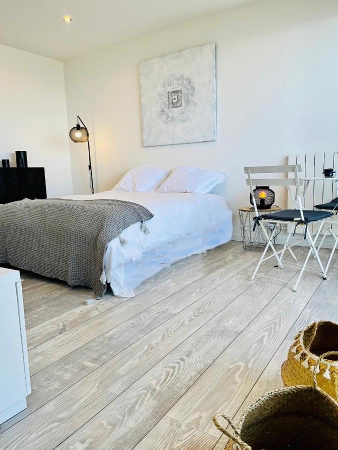 Charmant Studio Avec Terrasse Vue Mer A 50 M Sainte-Maxime Zewnętrze zdjęcie